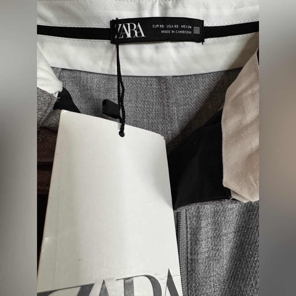 #332-NWT- Zara Woman’s Elegant Gray Trousers Size XS - Picture 3 of 4
